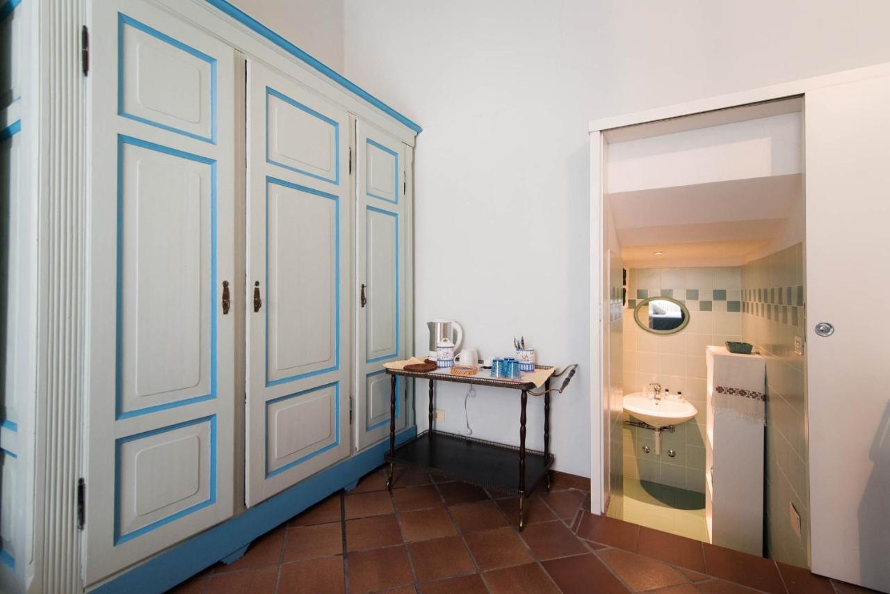 Room 34 - The House Of Travelers Como Luaran gambar