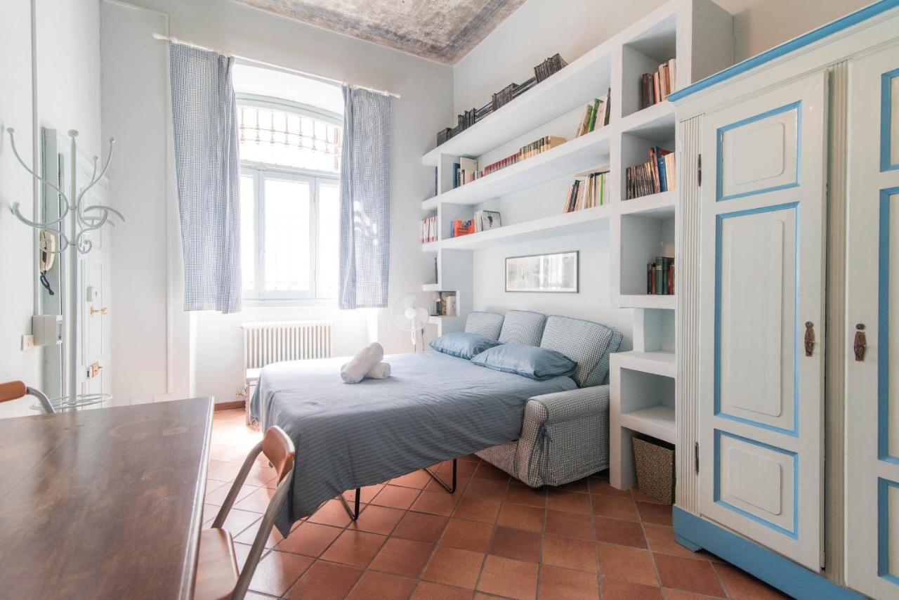 Room 34 - The House Of Travelers Como Luaran gambar